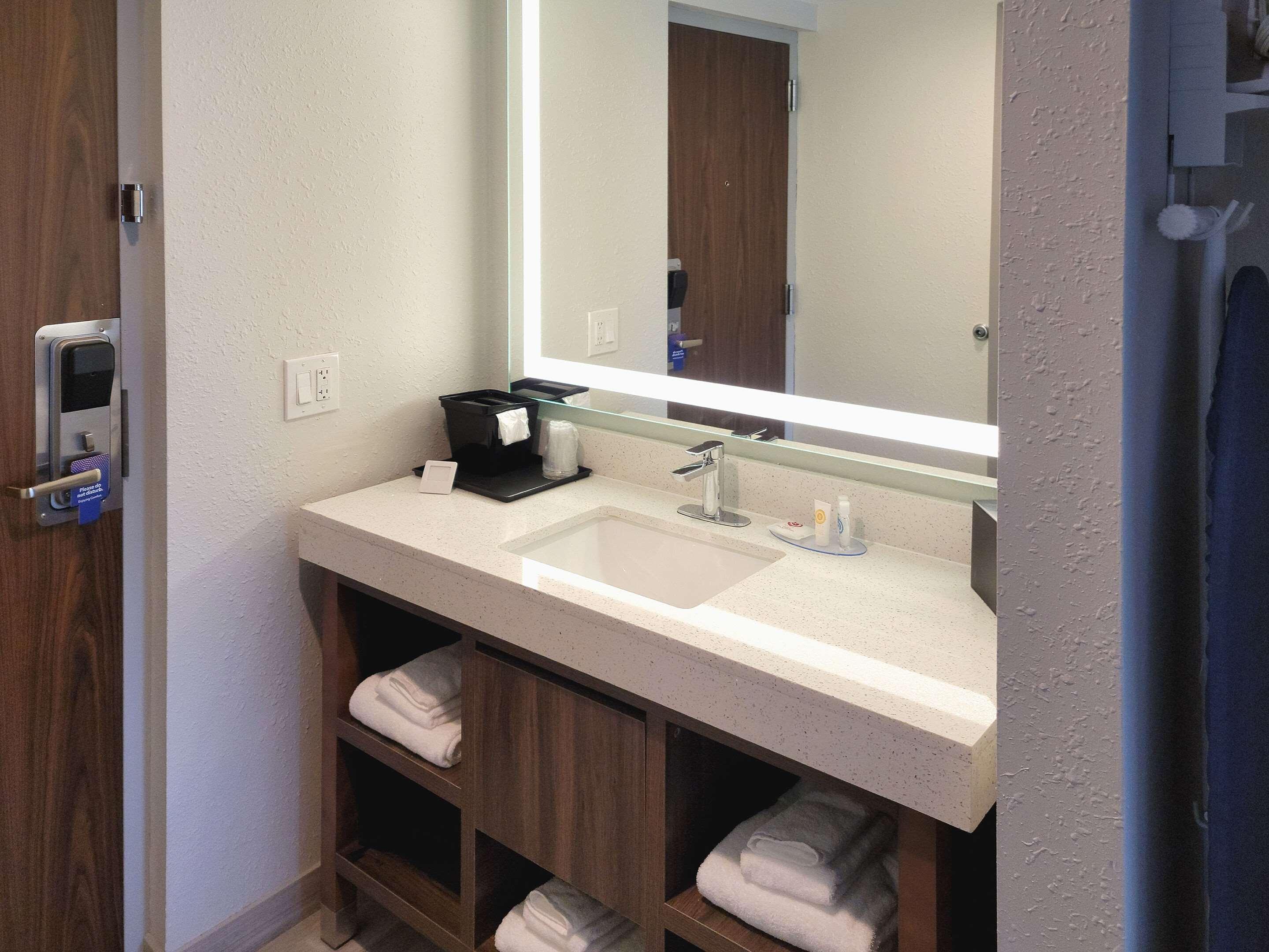 Comfort Inn & Suites Wyomissing-Reading Ngoại thất bức ảnh