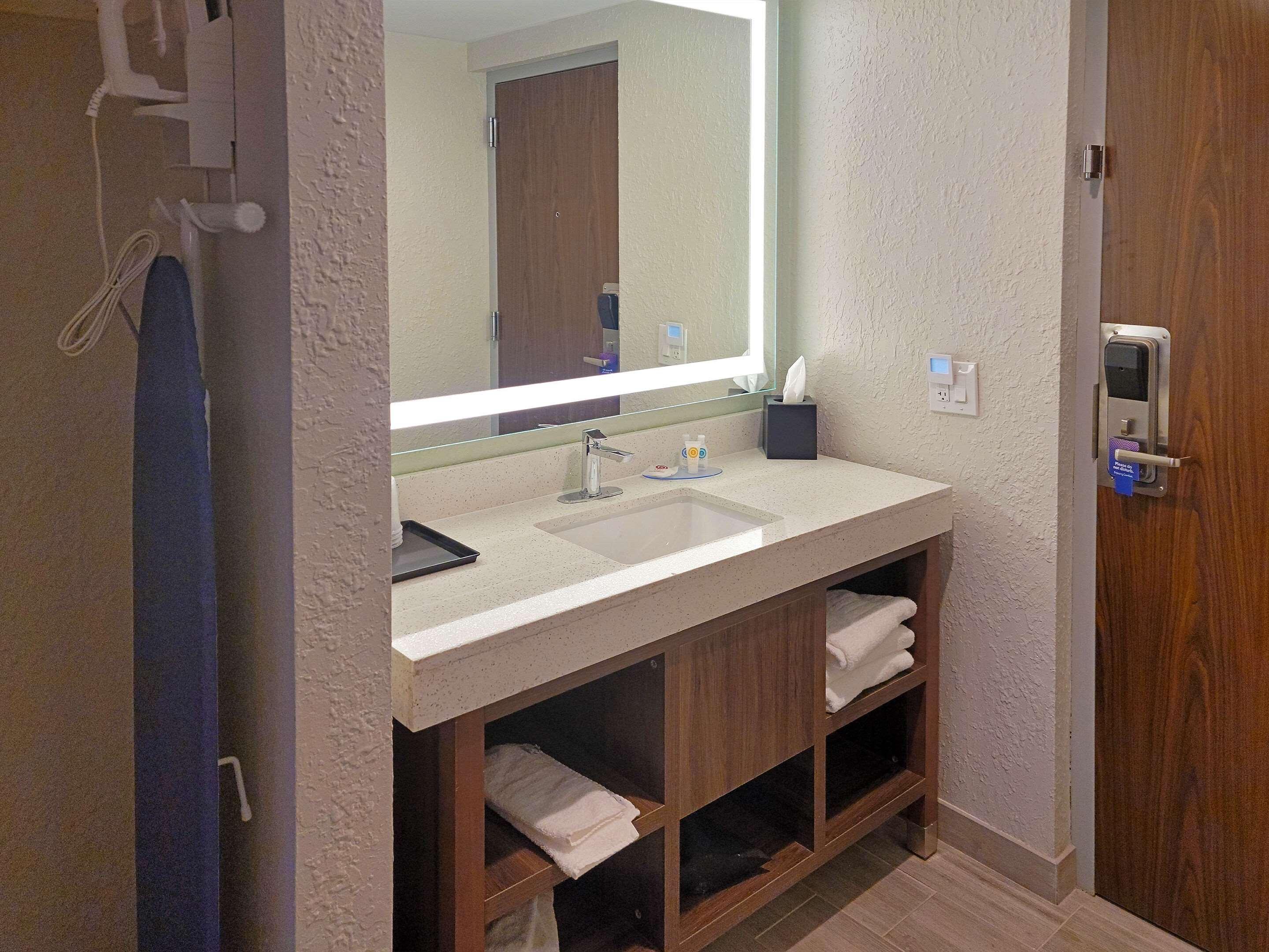 Comfort Inn & Suites Wyomissing-Reading Ngoại thất bức ảnh